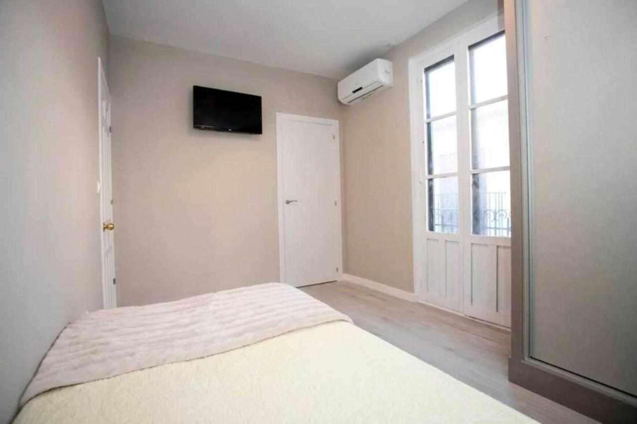 Hostal Viena Plaza Nueva Granada Eksteriør billede