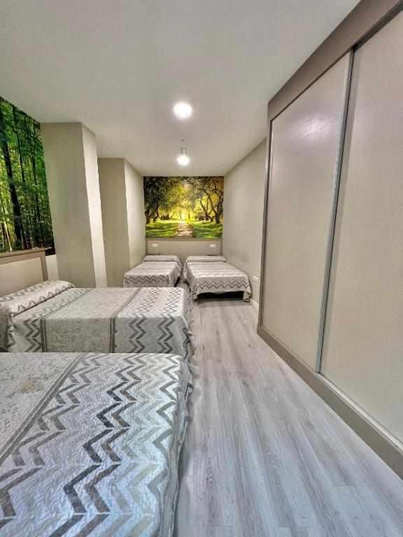 Hostal Viena Plaza Nueva Granada Eksteriør billede