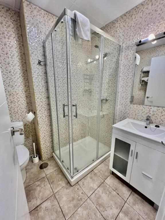 Hostal Viena Plaza Nueva Granada Eksteriør billede