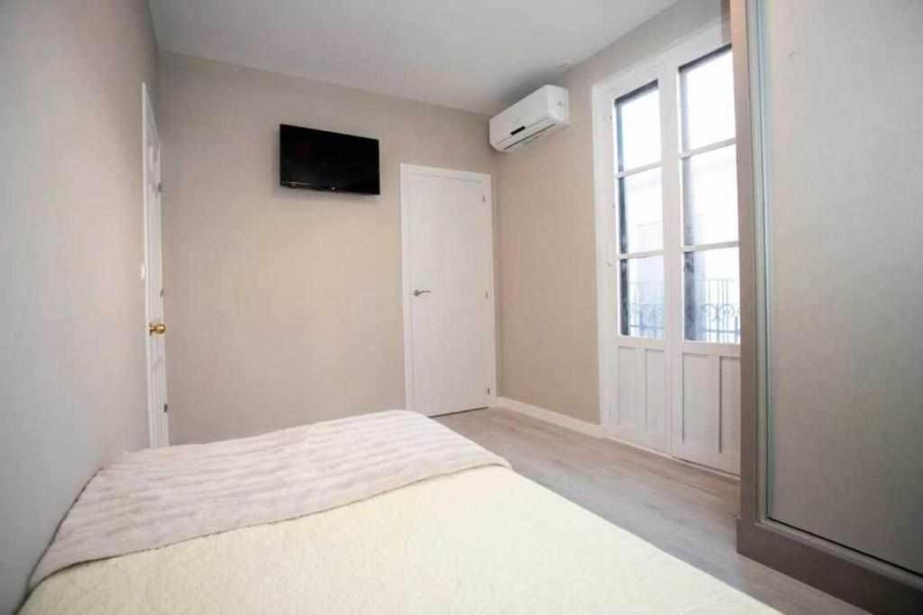 Hostal Viena Plaza Nueva Granada Eksteriør billede